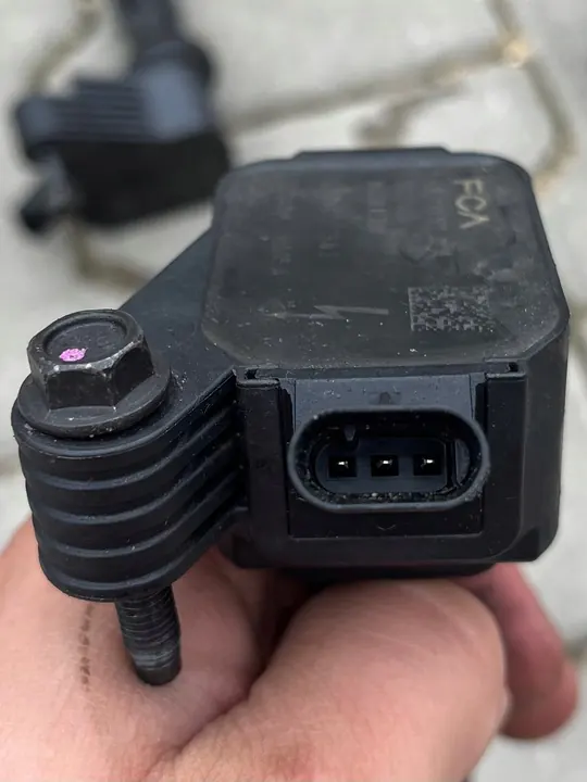 ALFA ROMEO STELVIO 2.0 TURBO Bobina de ignição 50050430 image 4