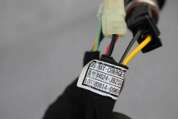 Enchufe 12V OEM 96125-D3000 para Hyundai Kona 17-23 image 6