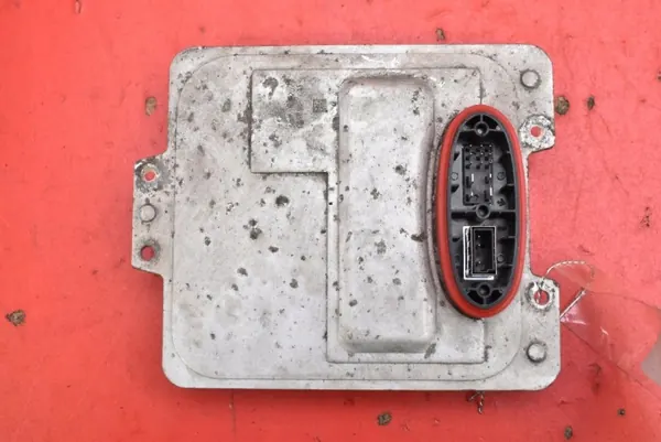Balasto Xenon OEM 5DC009060-00 Lado Derecho Mercedes image 2