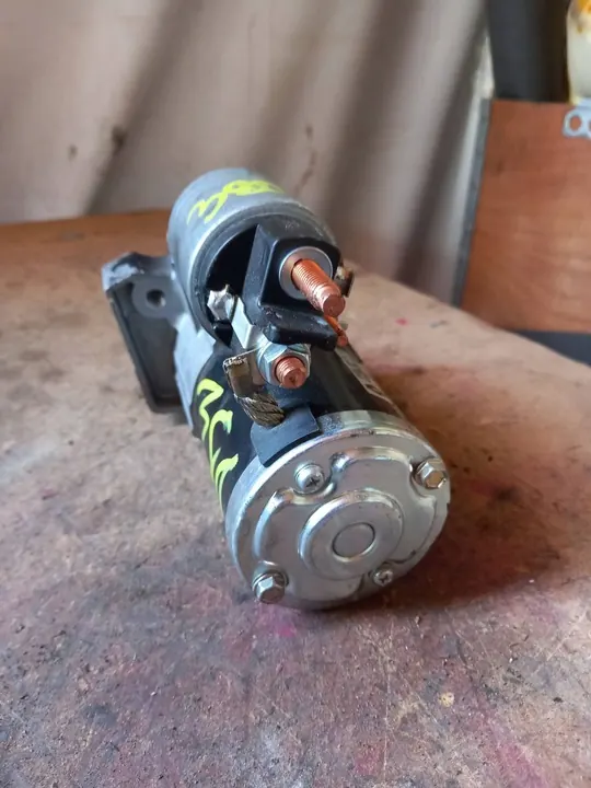 Motor de arranque Renault Clio V 1.5 DCI 233008887R image 2