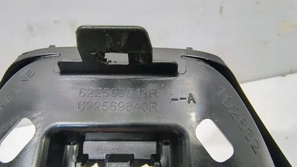 Grelha do radiador Renault OE 622563643R MBAP Usado image 9