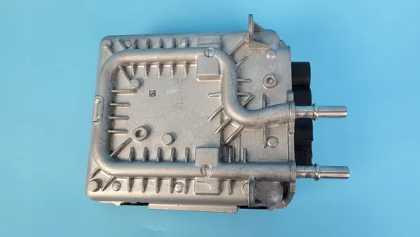 Volvo XC60 II Batterieladegerät-Modul OEM 32301022 image 3