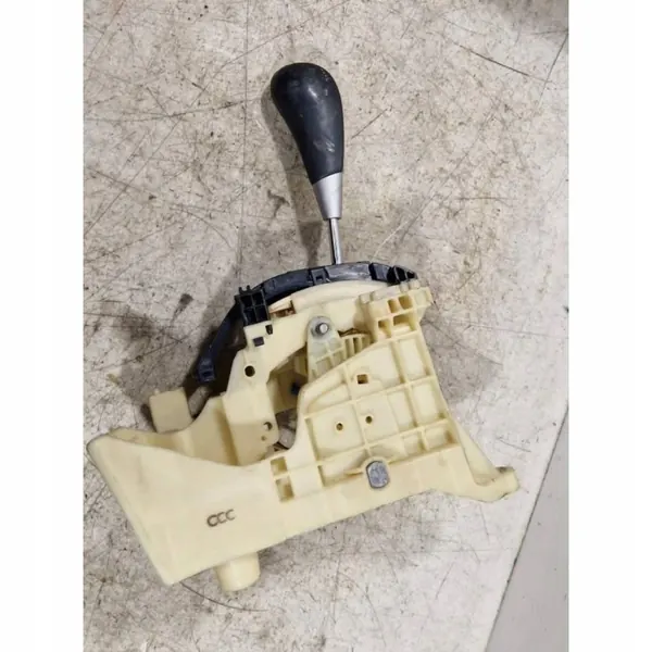 Levier de vitesses OEM 467002BXXX pour Hyundai Santa Fe image 2