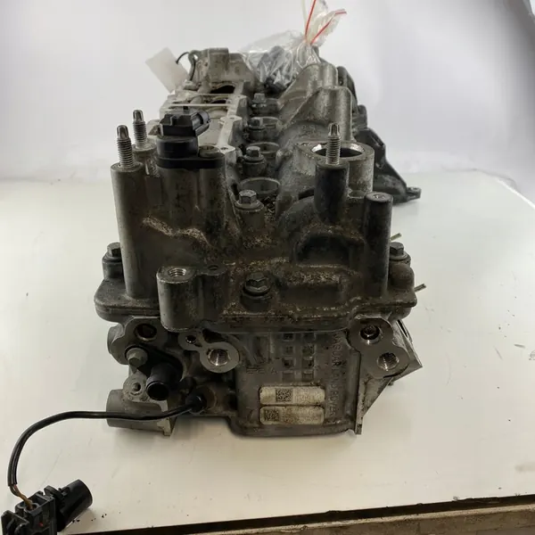 Engine Head + Camshafts Jaguar Land Rover Evoque 2.0D OEM image 6