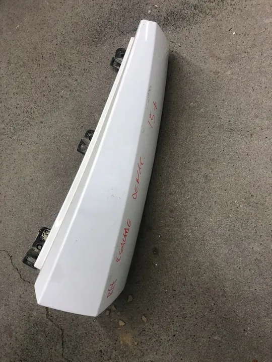 Capa de para-choque traseiro Cadillac Escalade 2015- image 1