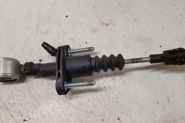 Remcilinder OPEL ZAFIRA A 2.0L diesel 90581565 image 3