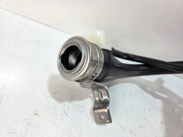 Pescoço de enchimento diesel BMW X7 G07 LCI OEM 5A343A0 image 4