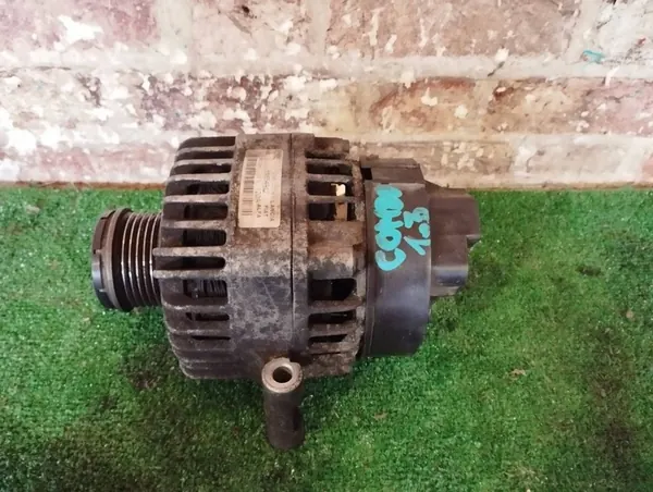 Opel Combo D Vaihtovirtageneraattori 51854912 image 2