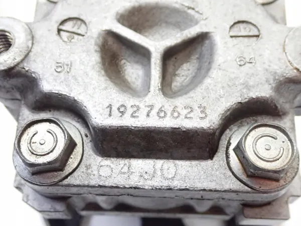 OEM 64J0 KYB ohjauspumppu Suzukille image 4