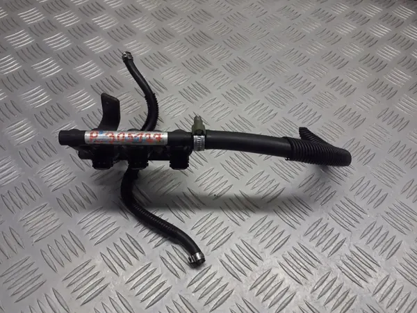 Einspritzschiene Audi A6 C6 OEM 67R-010092 Gebraucht image 2