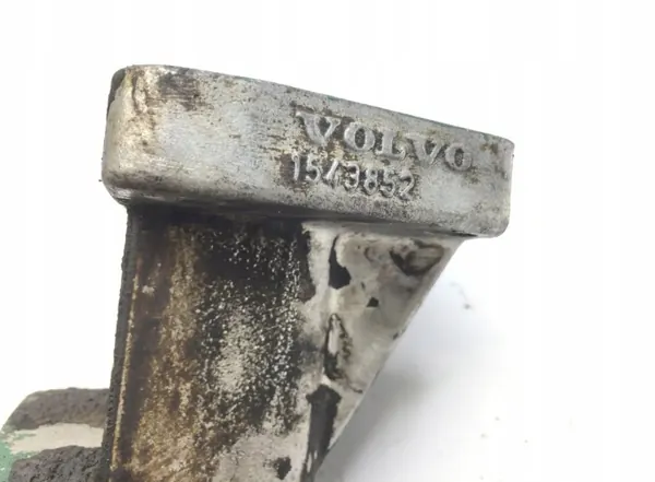 Oljefilterfäste Volvo OEM 1543852 - Begagnad image 5