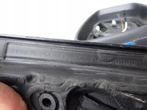Rétroviseur droit avant Skoda Fabia III OEM 6V0857934 image 3