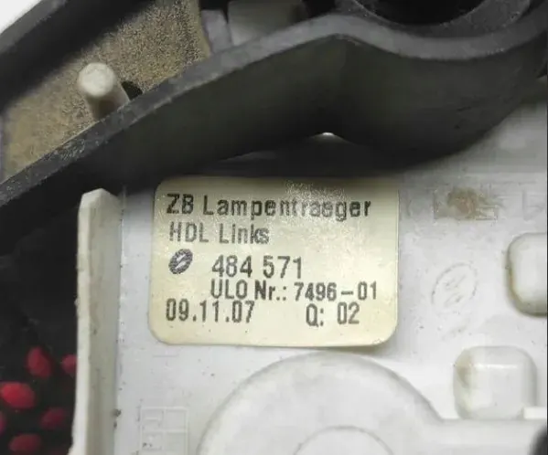 Inserto Faro Audi A4 B7 OEM 484571 con Conector image 3