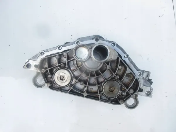 MERCEDES W204 W212 SLK 1.8 CGI Timing Cover Thermostat Housing image 2