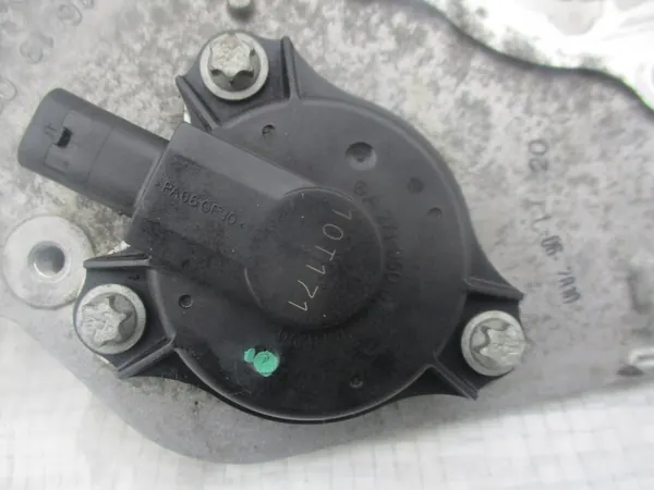 MERCEDES W204 W212 SLK 1.8 CGI Timing Cover Thermostat Housing image 5