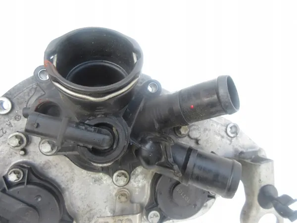 MERCEDES W204 W212 SLK 1.8 CGI Timing Cover Thermostat Housing image 7