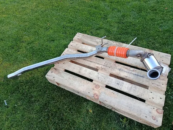 VW Golf VII 7 R 2.0 TSI Catalytic Converter 5Q0131701P image 4