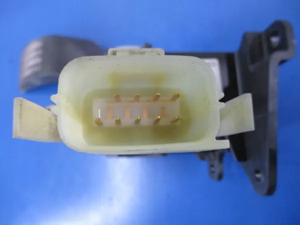 GASPEDAL FORD FOCUS 2M519F836AD image 2