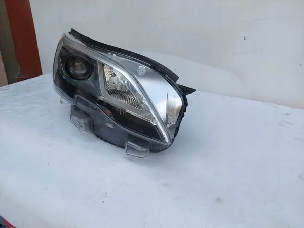 Oikea Etuvalaisin Peugeot Expert III 2016-2023 Xenon image 3