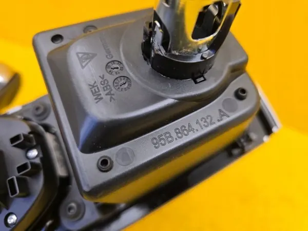 Porsche Macan pookknop OEM 95B864132A - Gebruikt image 5