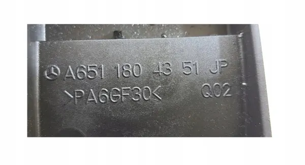 Aspiración humo aceite Mercedes W205 2.2 CDI OEM A6511804351 image 3