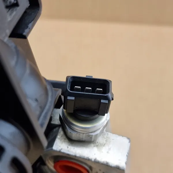 Conjunto de ventilador de refrigeración Volvo XC40 1.5 T4 T5 híbrido enchufable OEM image 4