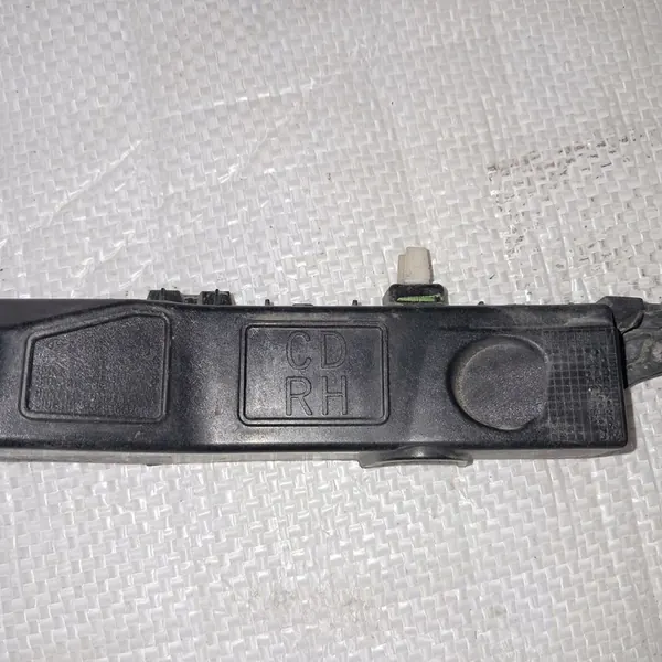 KIA CEED 3 III 2018 - 2022 Etupuskureunat L+R OEM image 3
