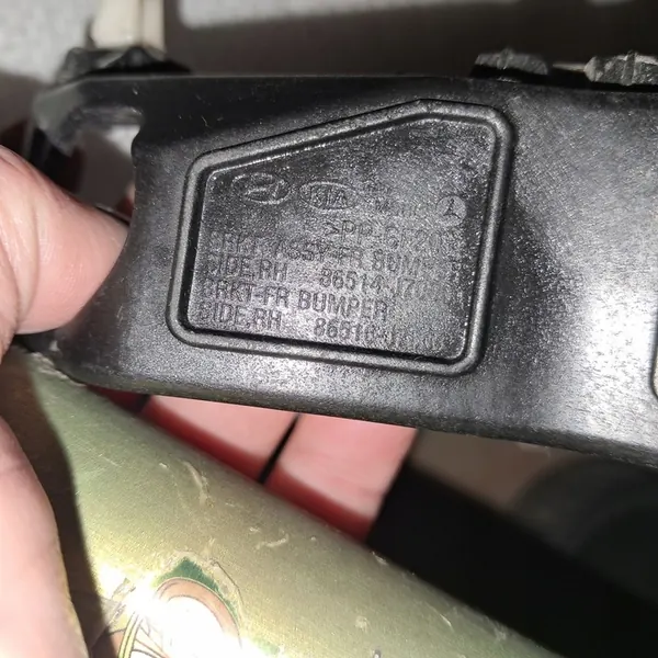 KIA CEED 3 III 2018 - 2022 Etupuskureunat L+R OEM image 4