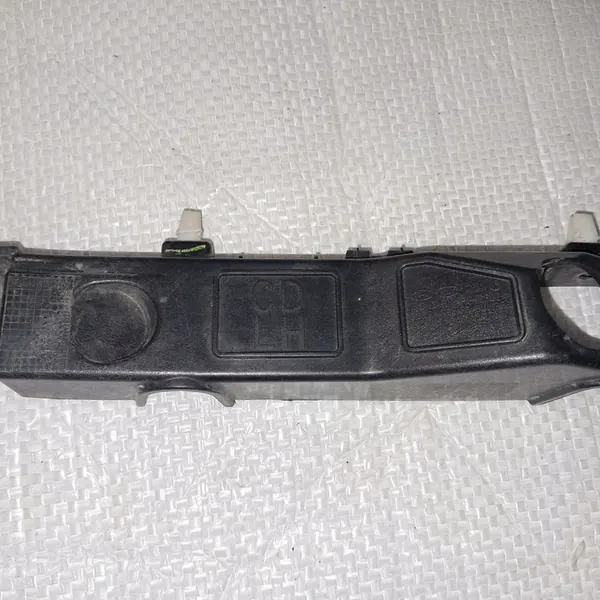 KIA CEED 3 III 2018 - 2022 Etupuskureunat L+R OEM image 5