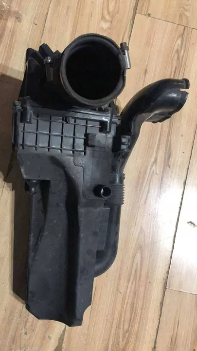 Boîtier de filtre à air Ford Fiesta MK7 1.4 TDCI image 2