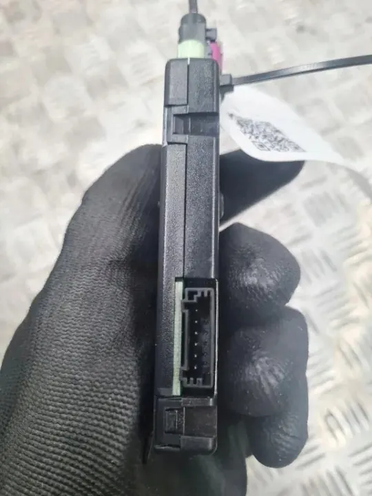 Amplificateur d'antenne BMW OEM AV923117906 pour Série 3 GT image 5