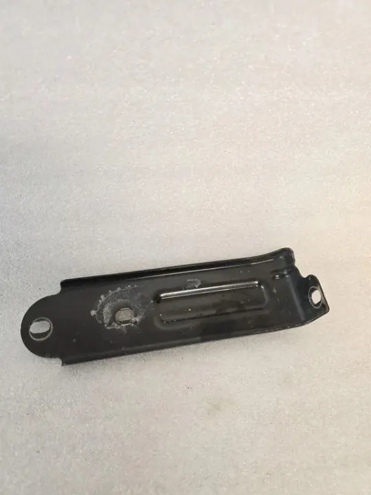 Porsche 911 (991) främre höger stänkskärmsfäste OEM 99150355800 image 2