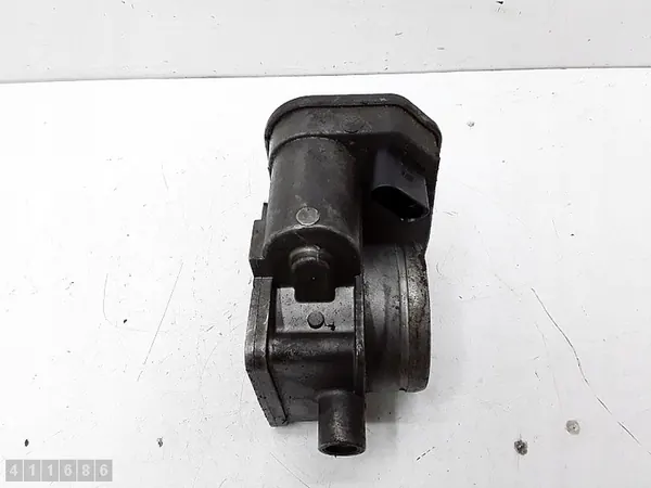 Corpo farfallato VW Golf 2000 1900SDI 038128063C image 2