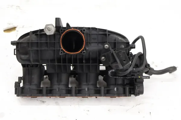 Audi Q5 Ansaugkrümmer 06L133201N image 3
