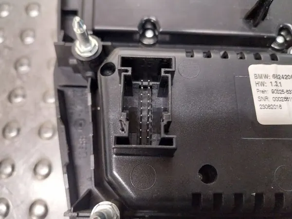 Panneau de Contrôle de Climatisation BMW 5 F10 F11 OEM 6824206 image 3