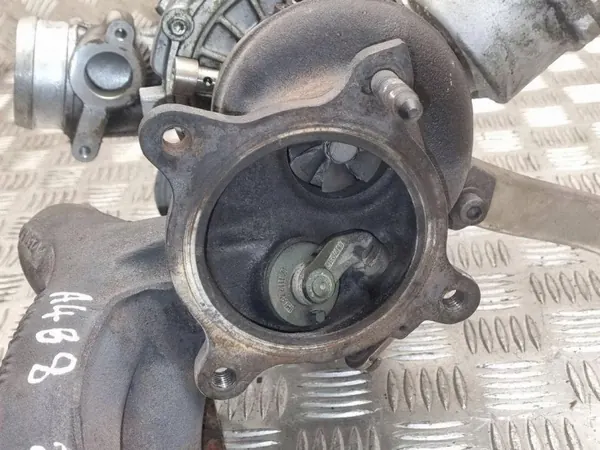 Turbo AUDI A4 B8 2.0L 105kW 2010 06H145702Q image 3