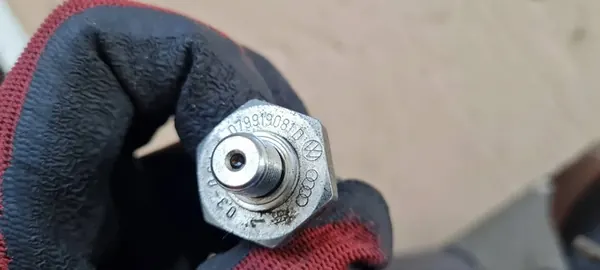 S6 C7 4G Öljypainesensori 4.0 TFSI 079919081D image 7