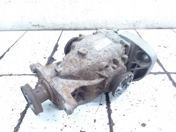 BMW X5 E53 Taka-akselin tasauspyörästö OEM 07510659 image 2