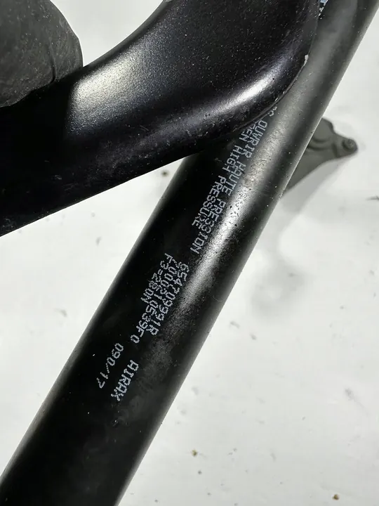 Renault Captur Juego de Bisagras de Capó 654001377R image 3