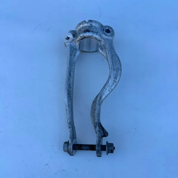 Porsche Macan 95B Suporte amortecedor dianteiro esquerdo OEM 95B413037C image 2