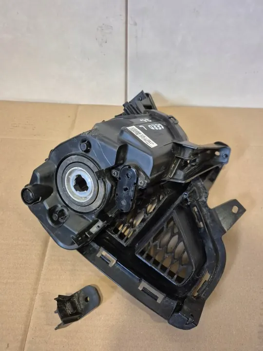 Faro Halógeno Izquierdo Kia Ceed 3 OEM 92201J70 image 5