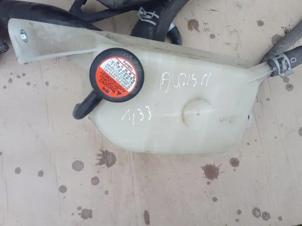 Toyota Auris E18 II 13-18 Jäähdytysnesteen säiliö OEM 16480-0d030 image 2