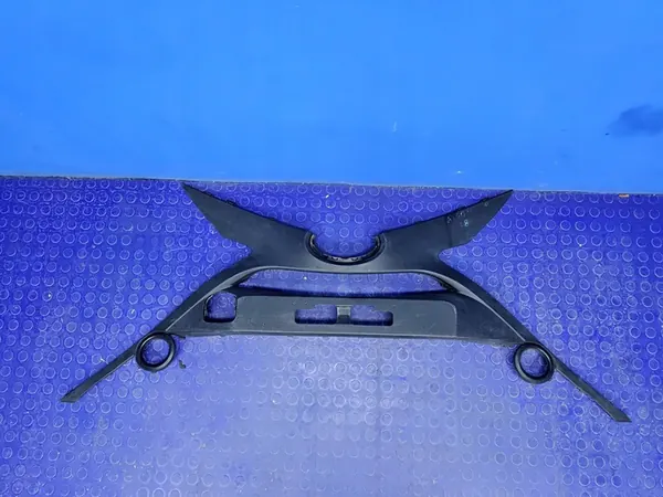 TOYOTA AYGO II Etupuskuri Koriste OEM image 2