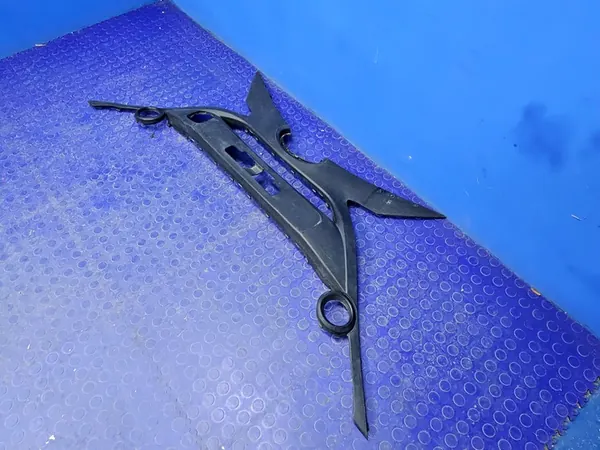 TOYOTA AYGO II Etupuskuri Koriste OEM image 5