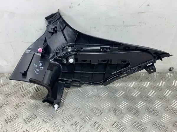 Garniture coffre Subaru Outback OEM 94015AN110 image 3