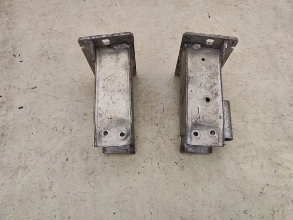 Etupuskuri oikea Audi Q5 8R0807134B image 3