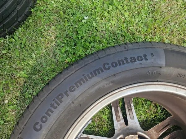 Talvirenkaat 225/55/17 Continental TS850P Pari image 4