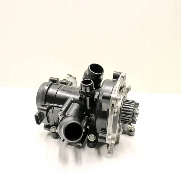 Vattenpump Porsche Macan (95B) 06L121111N image 3
