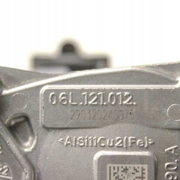 Vattenpump Porsche Macan (95B) 06L121111N image 6