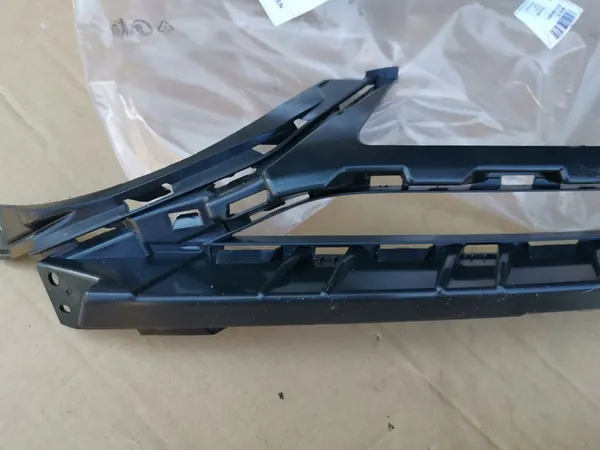 AUDI Q7 II 4M0 Grelha de Ventilação Direita Frontal image 2